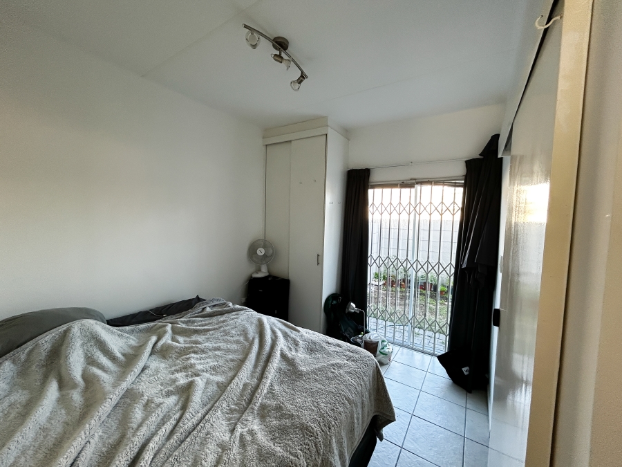 1 Bedroom Property for Sale in Table View Western Cape